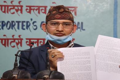दोस्रो चरणको कोभिड–१९ परास्त गर्न आयुर्वेदिक ‘इम्युनो बुस्टर’ बनाएको अनुसन्धानकर्ता ओलीको दाबी